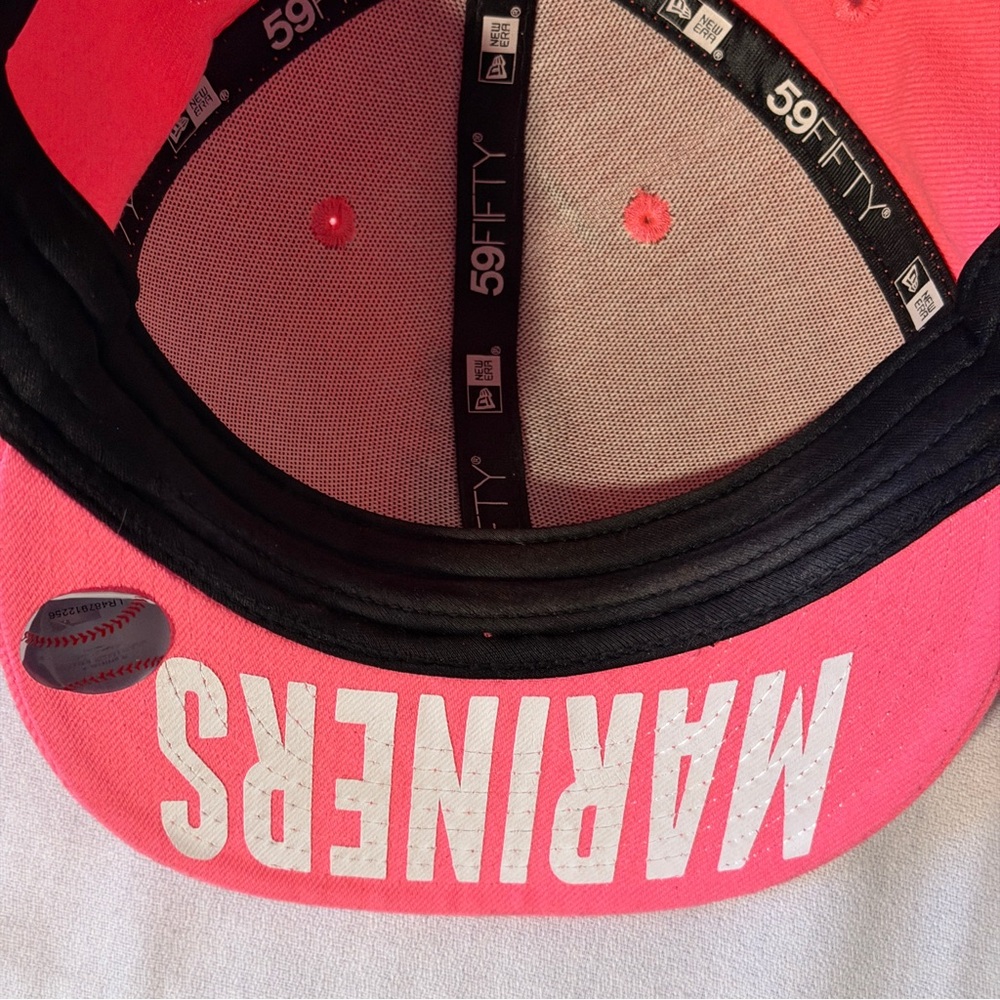 Rare Seattle Mariners Hot Pink 59FIFTY New Era Women’s Fitted Size 7 1/4 Hat